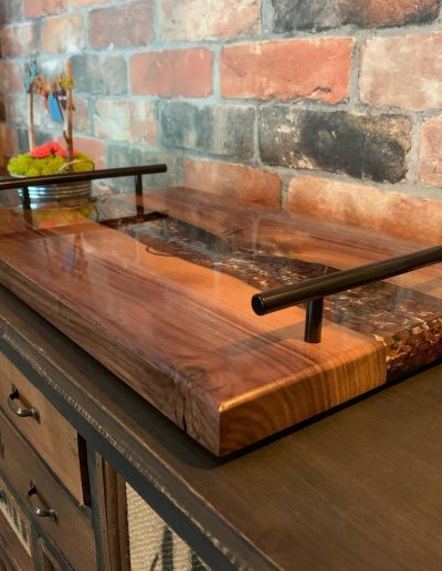 Plateau en bois avec revêtement époxy